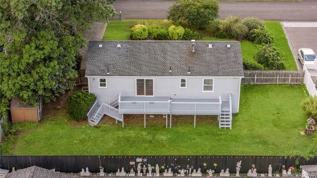 31 Concord Road, Shirley, NY 11967