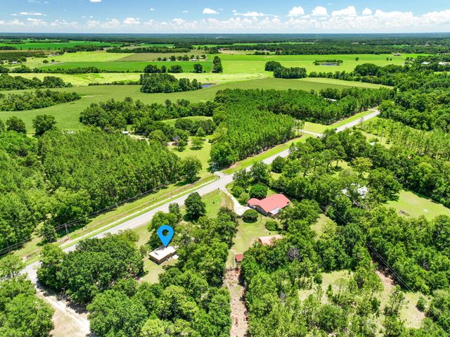 5994 Highway 4, Baker, FL 32531