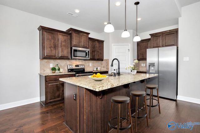 27290 Dieken Drive, Athens, AL 35613
