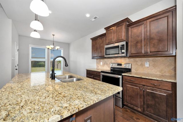 27290 Dieken Drive, Athens, AL 35613