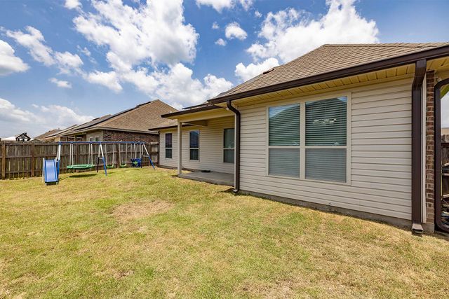 418 Cypress Garden Dr, Houma, LA 70364