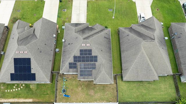 418 Cypress Garden Dr, Houma, LA 70364
