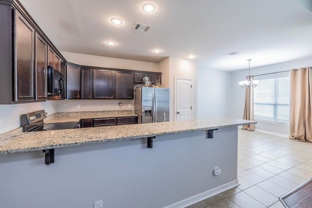 418 Cypress Garden Dr, Houma, LA 70364