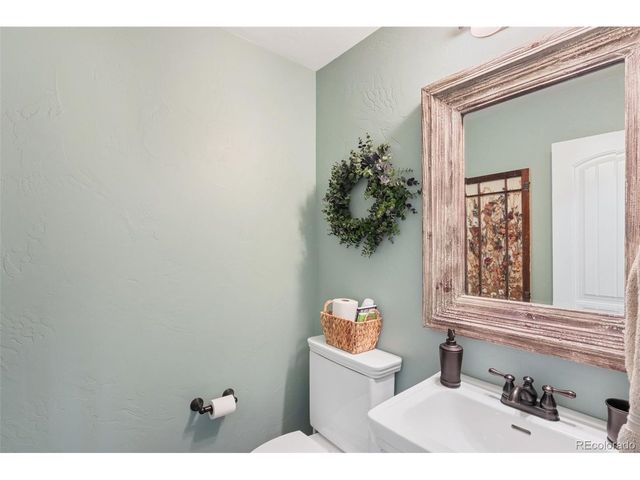 330 Lowick Dr, Colorado Springs, CO 80906