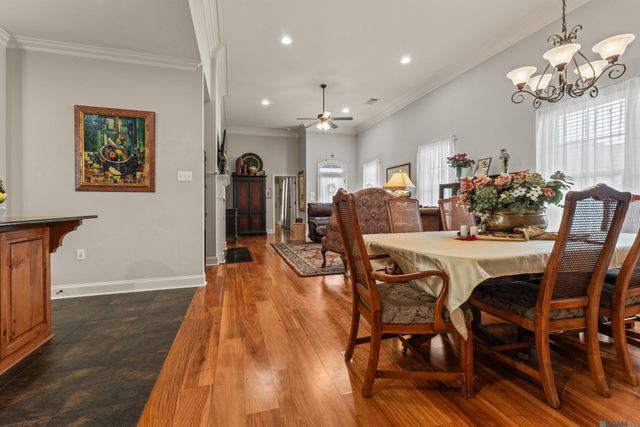 14406 Villa Carre Dr, Baton Rouge, LA 70810