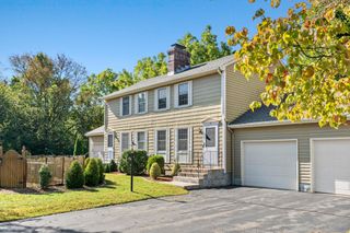 13 Early Dawn Circle, Windsor, CT 06095