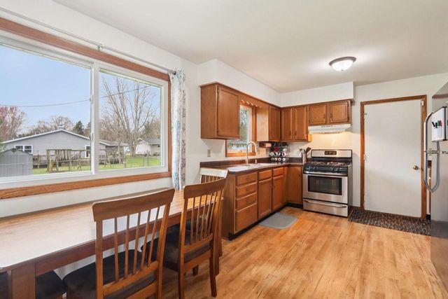 917 Kriedeman Drive, Stoughton, WI 53589