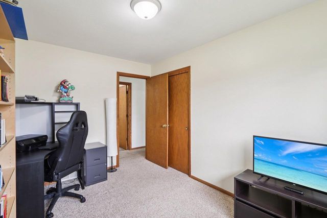 917 Kriedeman Drive, Stoughton, WI 53589