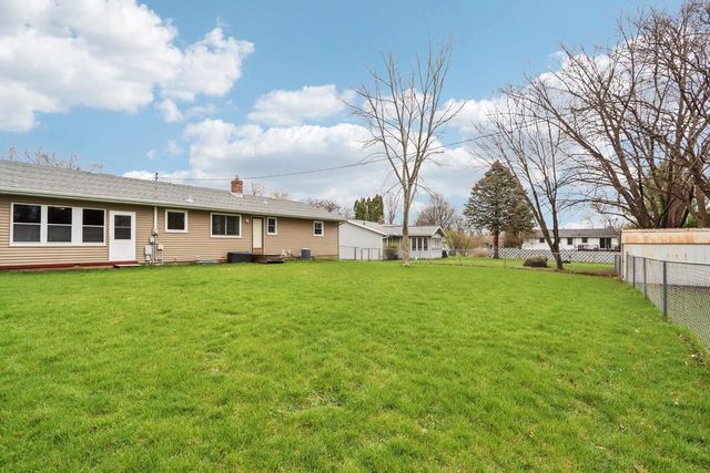917 Kriedeman Drive, Stoughton, WI 53589