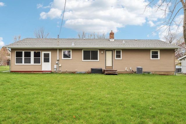 917 Kriedeman Drive, Stoughton, WI 53589