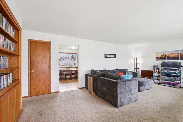 917 Kriedeman Drive, Stoughton, WI 53589