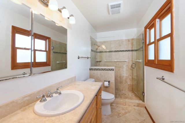 6381 Castejon, La Jolla, CA 92037