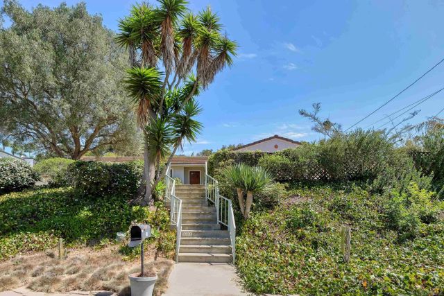 6381 Castejon, La Jolla, CA 92037