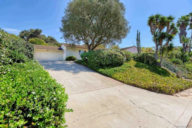 6381 Castejon, La Jolla, CA 92037