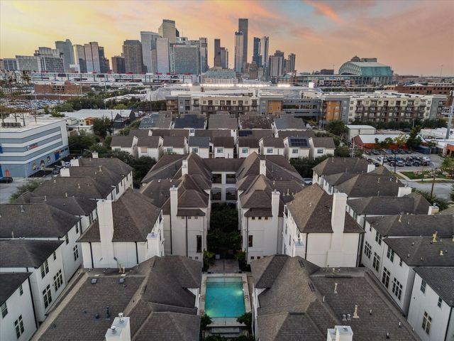 709 Live Oak Street, Houston, TX 77003