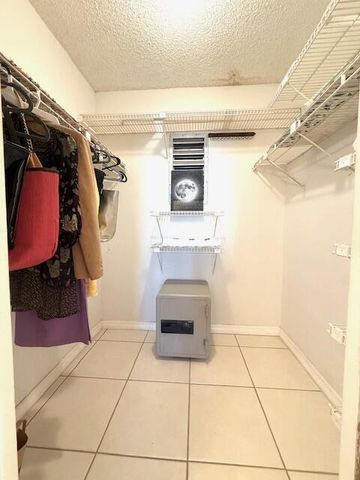 4 Royal Palm Way 601, Boca Raton, FL 33432
