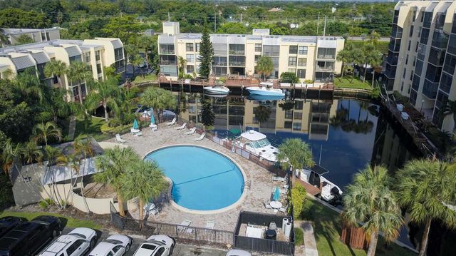 4 Royal Palm Way 601, Boca Raton, FL 33432