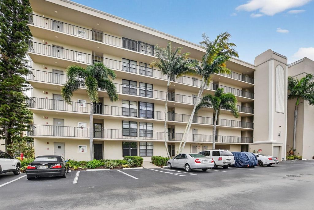 4 Royal Palm Way 601, Boca Raton, FL 33432