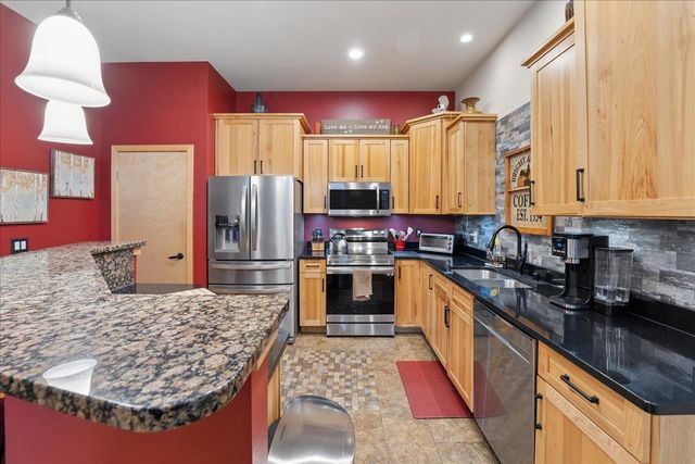 9368 Old Sauk Road, Middleton, WI 53562