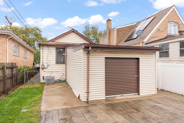 5817 W 64th Street, Chicago, IL 60638