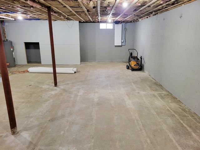389 Breakneck Rd, Southbridge, MA 01550