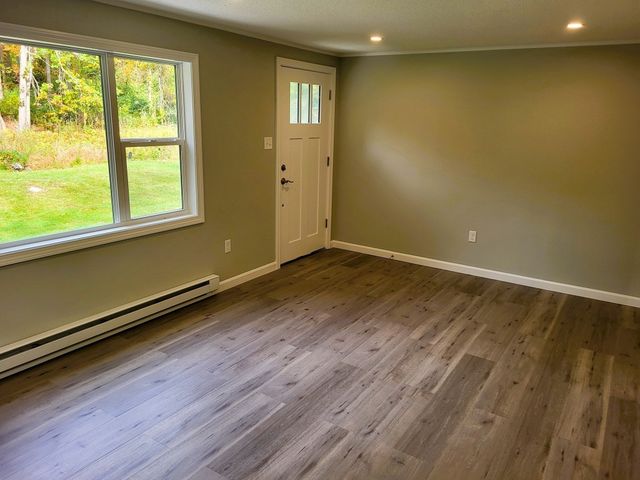 389 Breakneck Rd, Southbridge, MA 01550