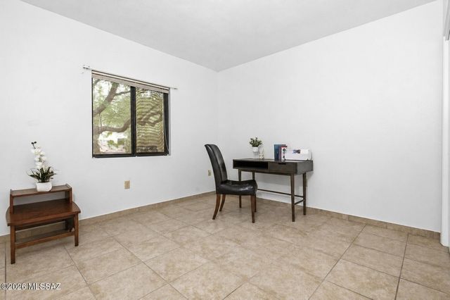 1116 S Alpine Circle, Green Valley, AZ 85614