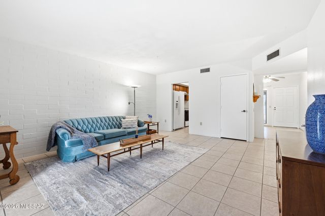 1116 S Alpine Circle, Green Valley, AZ 85614