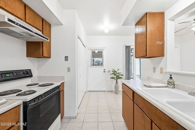 1116 S Alpine Circle, Green Valley, AZ 85614
