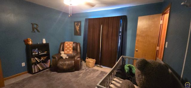 9020 SW Wanamaker Rd, Wakarusa, KS 66546