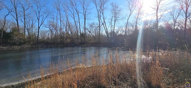 9020 SW Wanamaker Rd, Wakarusa, KS 66546