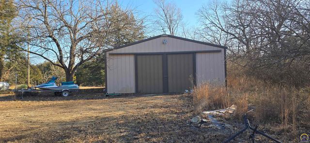 9020 SW Wanamaker Rd, Wakarusa, KS 66546