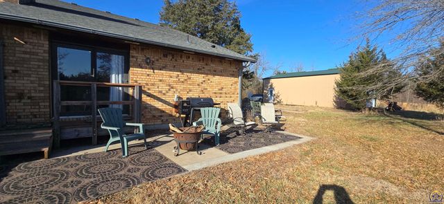 9020 SW Wanamaker Rd, Wakarusa, KS 66546