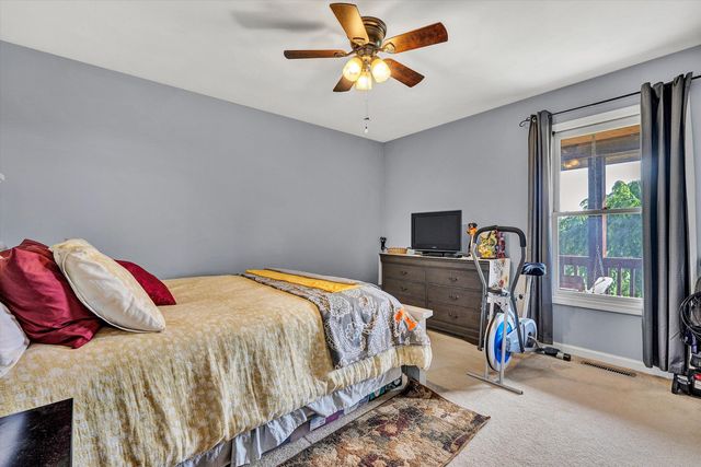 1550 Vernon LN, Blue Ridge, VA 24064