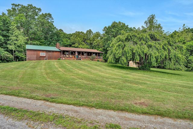 1550 Vernon LN, Blue Ridge, VA 24064