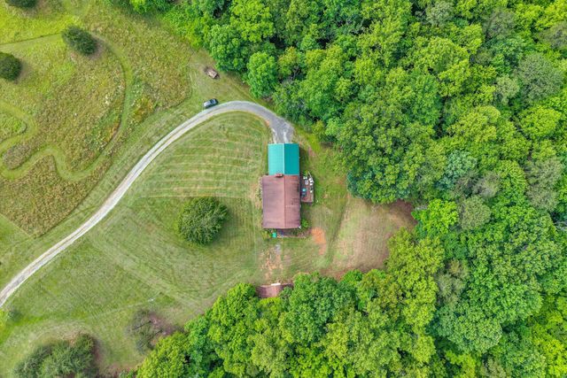 1550 Vernon LN, Blue Ridge, VA 24064