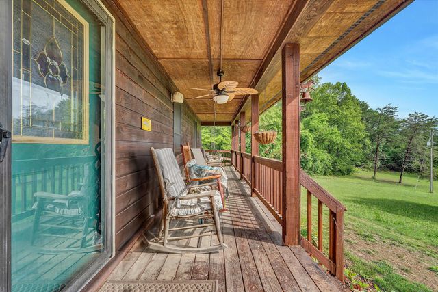1550 Vernon LN, Blue Ridge, VA 24064