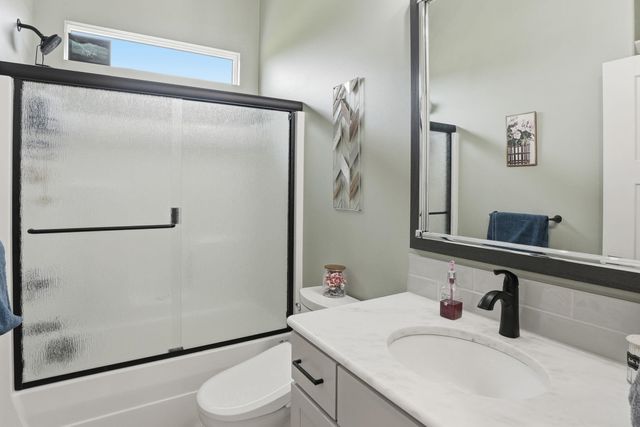 106 S Estes St, Garden Plain, KS 67050