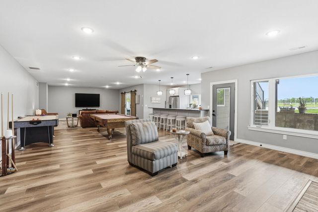 106 S Estes St, Garden Plain, KS 67050