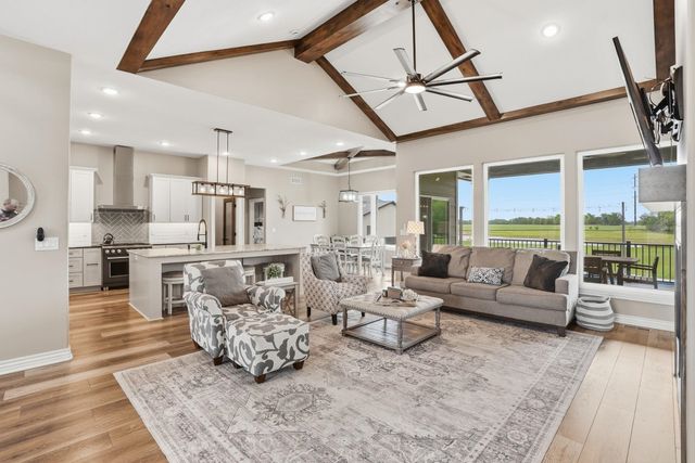 106 S Estes St, Garden Plain, KS 67050