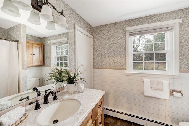 74 Ryder Rd, Weymouth, MA 02190