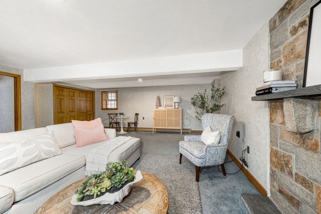 74 Ryder Rd, Weymouth, MA 02190