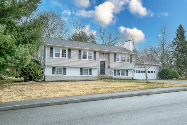 74 Ryder Rd, Weymouth, MA 02190