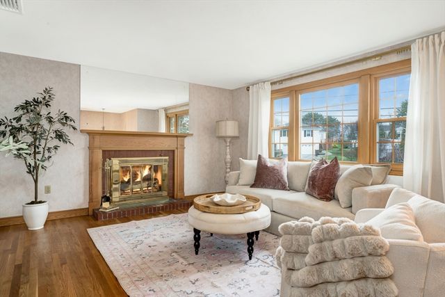 74 Ryder Rd, Weymouth, MA 02190