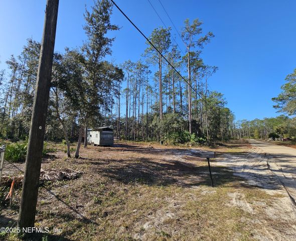 117 GLISSON Street, Interlachen, FL 32148