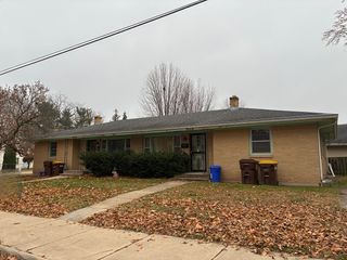2906-2908 Andrews Street, Rockford, IL 61101