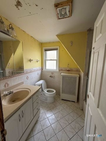 39 Bayview Avenue, Norwalk, CT 06854