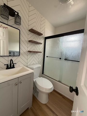 39 Bayview Avenue, Norwalk, CT 06854