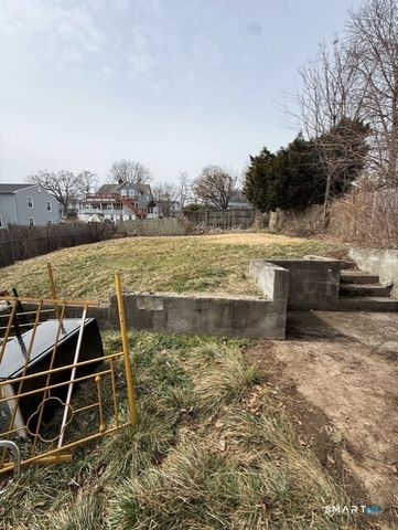 39 Bayview Avenue, Norwalk, CT 06854