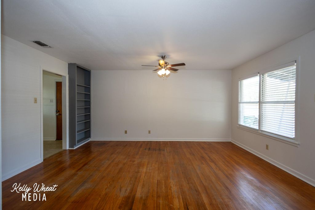 Image 4 of property listing at 2547 Culver Avenue, San Angelo, TX 76904